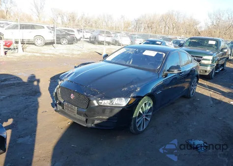 2018 Jaguar Xe 30T Prestige из США, поврежденный, VIN SAJAK4GX6JCP36483